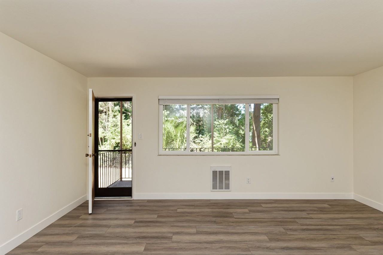 540 Callan Avenue - Photo 5 of 41