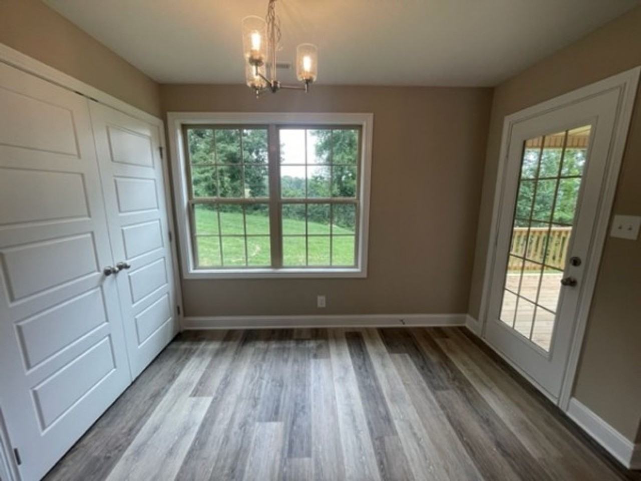 1228 Cardinal Creek Dr - Photo 4 of 12