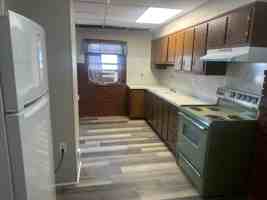 featured image of 831 Mifflin St