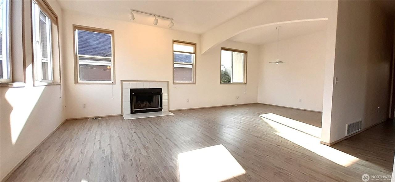 5501 Wilson Avenue South - Photo 3 of 12