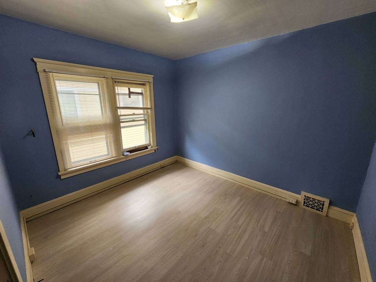 1676 Coventry Rd, Cleveland Heights, OH 44118 - Photo 3 of 50