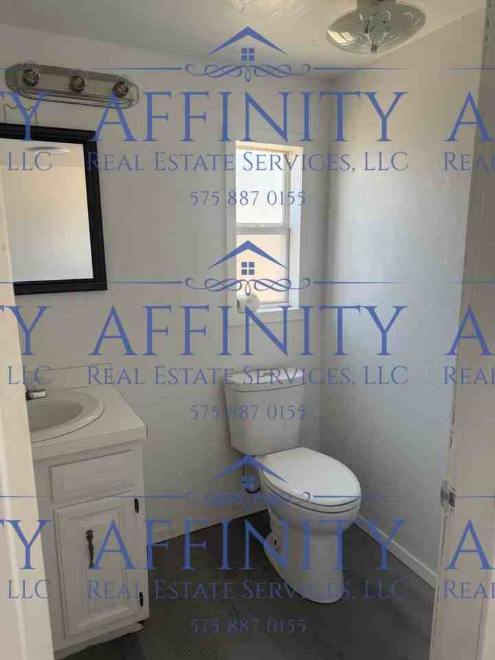 328 East Derrick Road - Photo 6 of 15