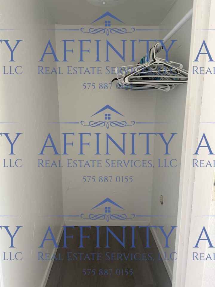 328 East Derrick Road - Photo 7 of 15