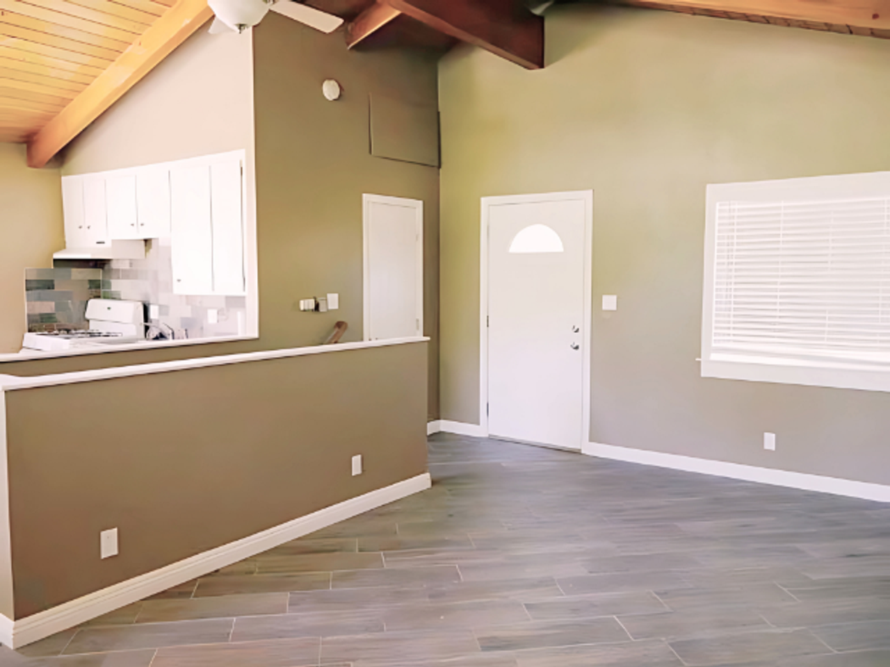 2367 Deep Creek Dr - Photo 4 of 12