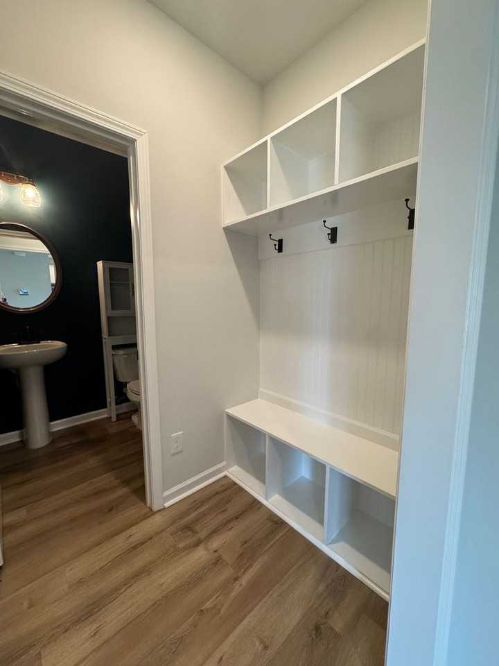 203 Rye Cir - Photo 5 of 50