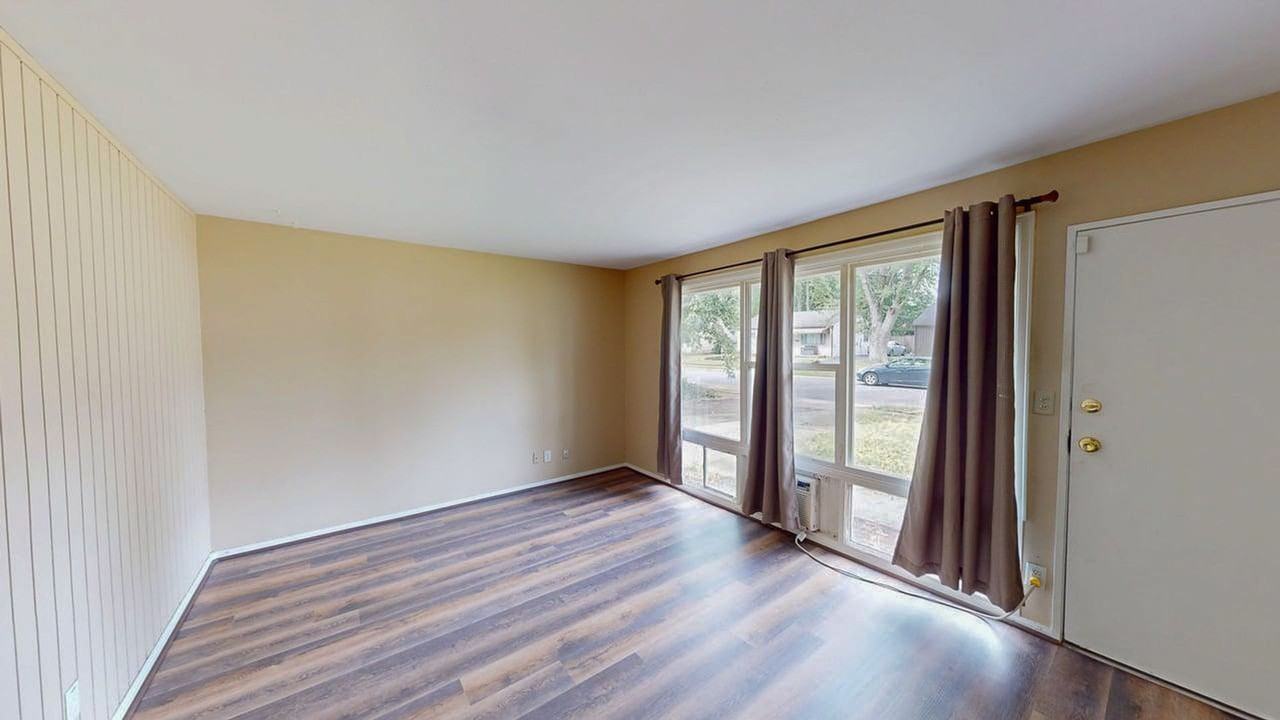3820 Walmar Dr - Photo 3 of 29