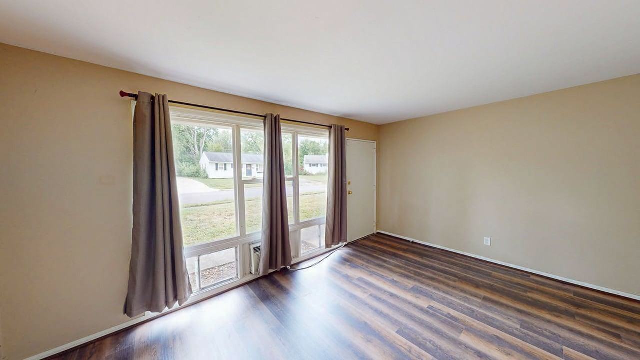 3820 Walmar Dr - Photo 4 of 29