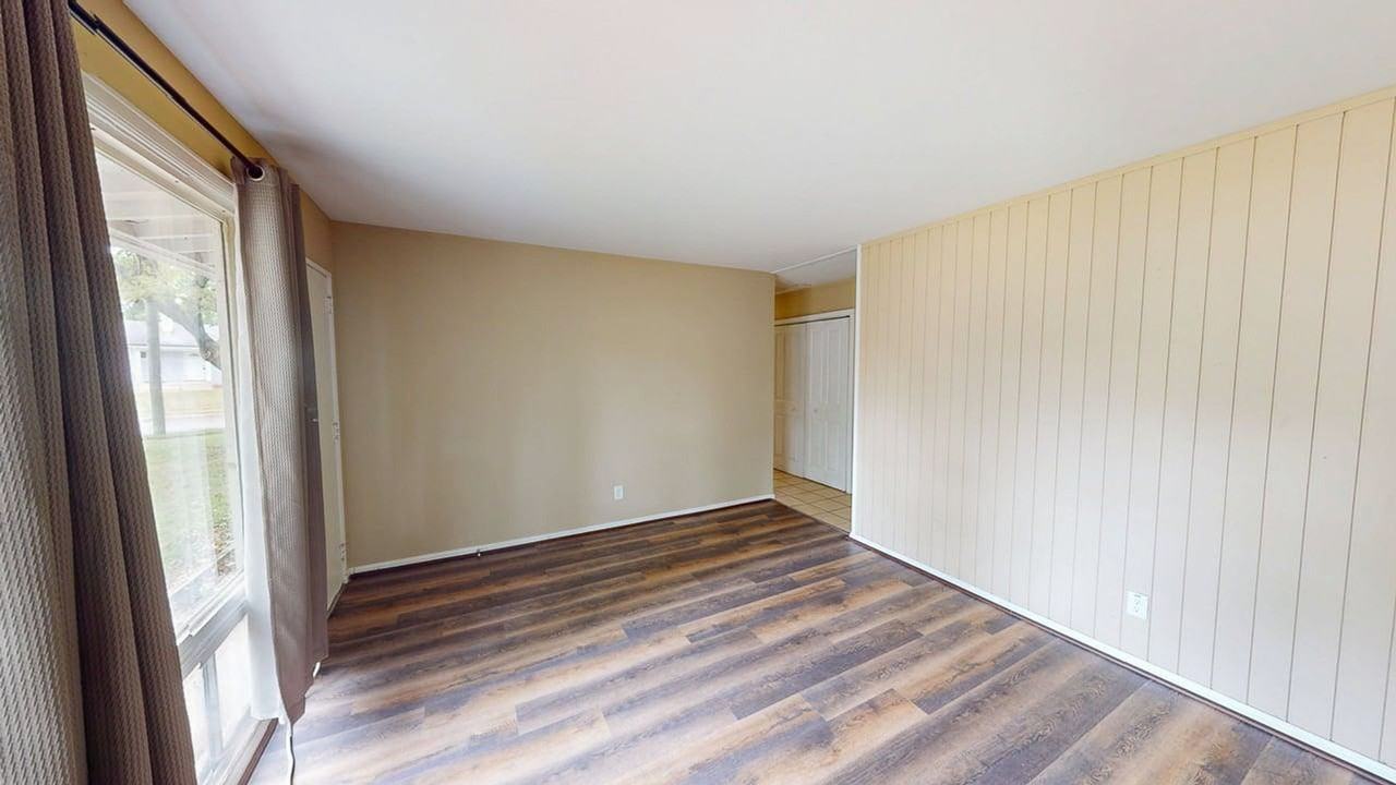 3820 Walmar Dr - Photo 5 of 29