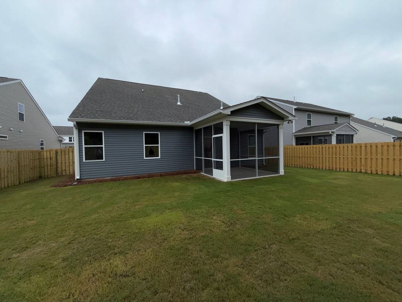 3099 Blenheim Ct - Photo 5 of 32
