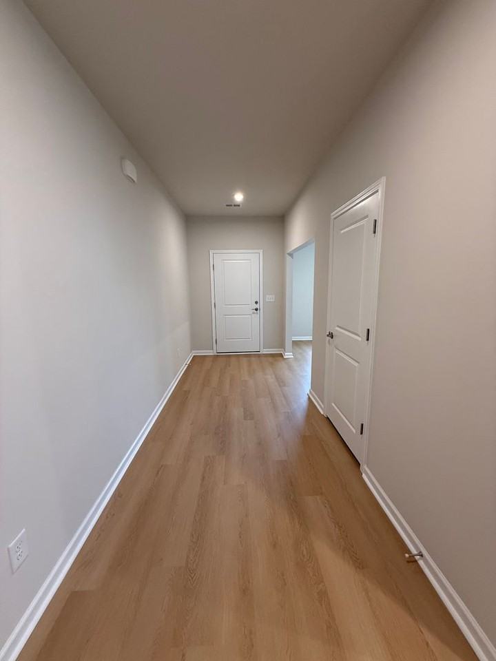 3099 Blenheim Ct - Photo 7 of 32