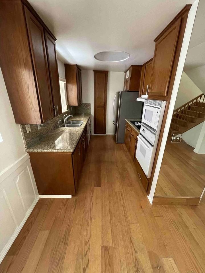5306 Lindley Ave - Photo 6 of 36
