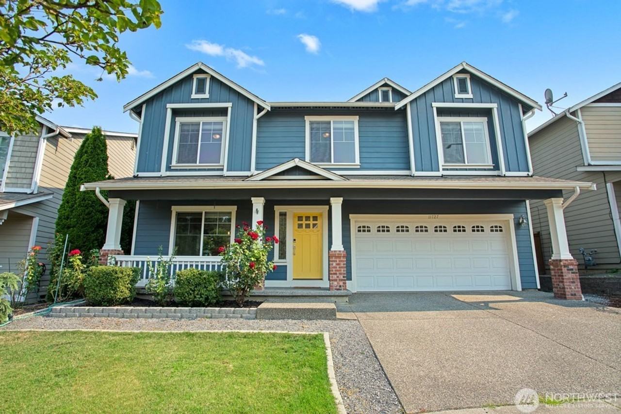 11727 58th Avenue Southeast - Photo 2 of 27