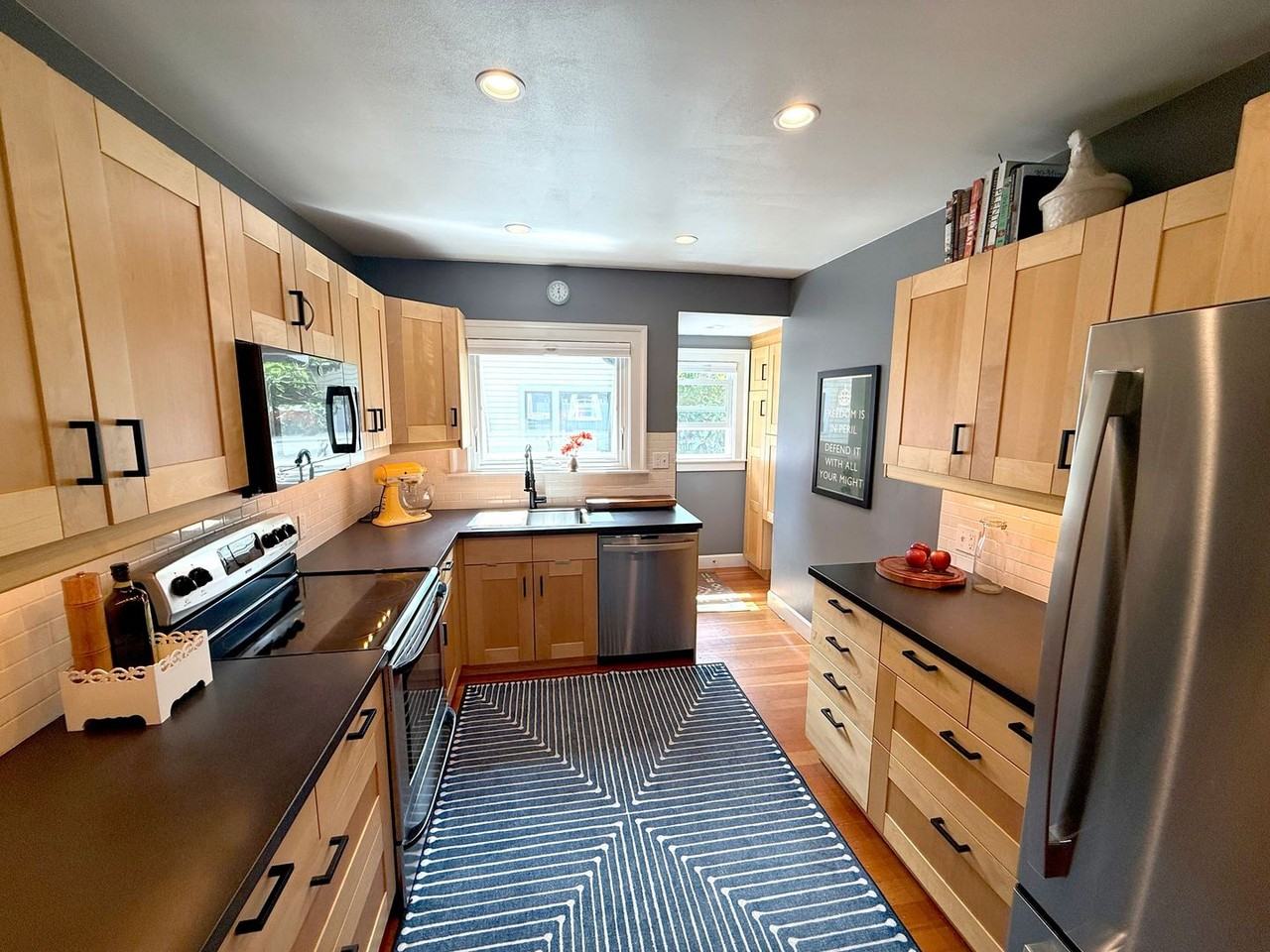 7052 26th Ave Nw - Photo 2 of 28