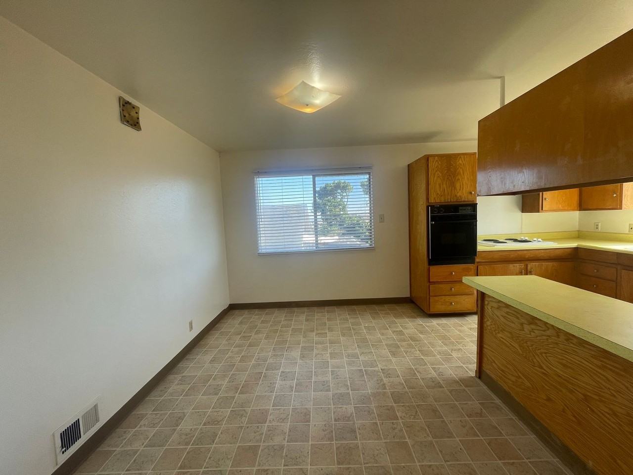 3331 Fasman Dr - Photo 2 of 12