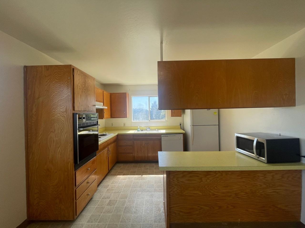 3331 Fasman Dr - Photo 3 of 12