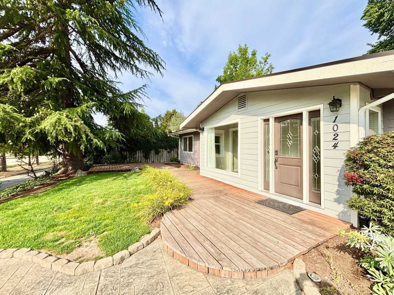 1024 82nd Ave Ne - Photo 3 of 26