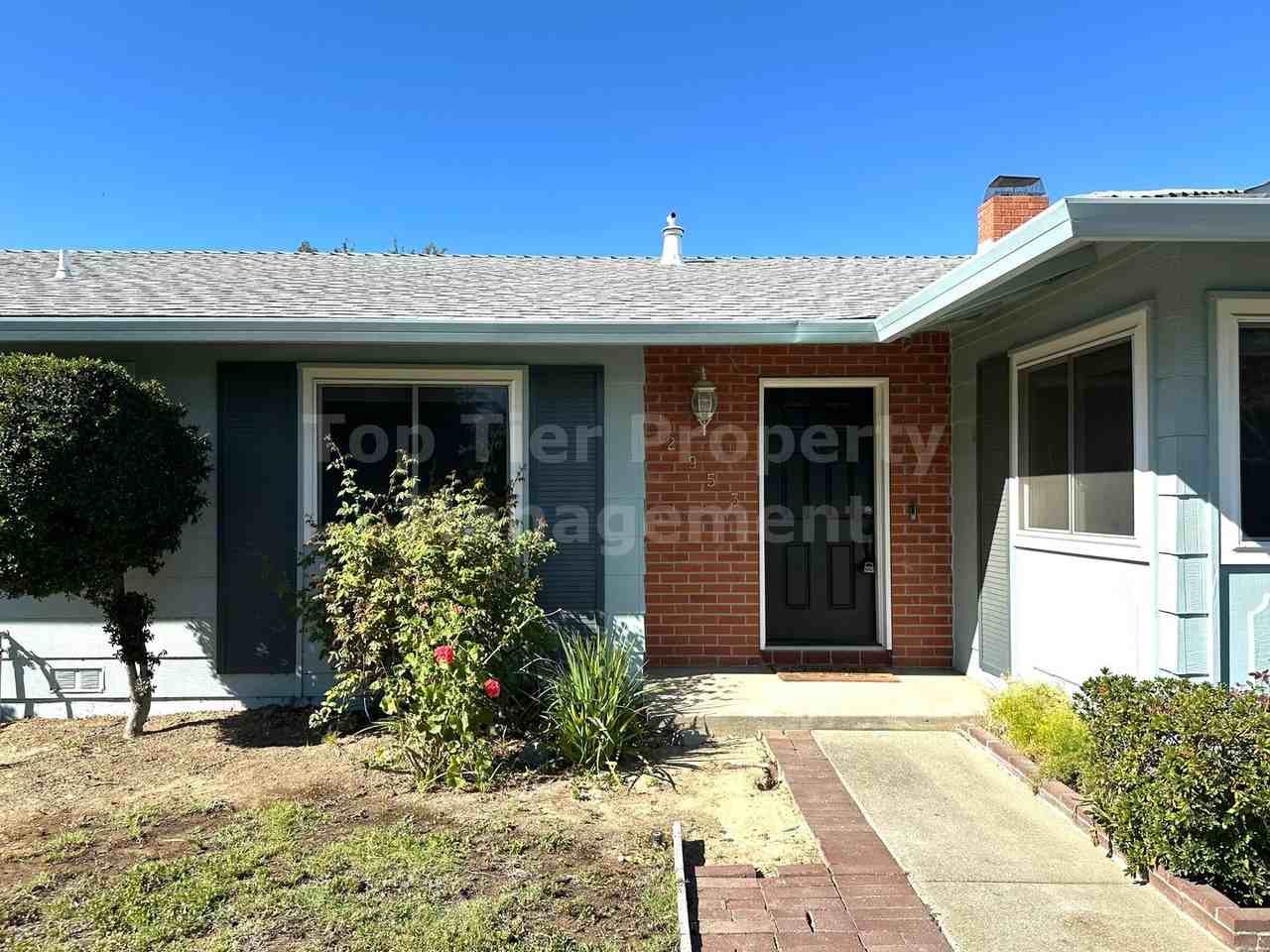2953 Hannan Dr - Photo 3 of 21