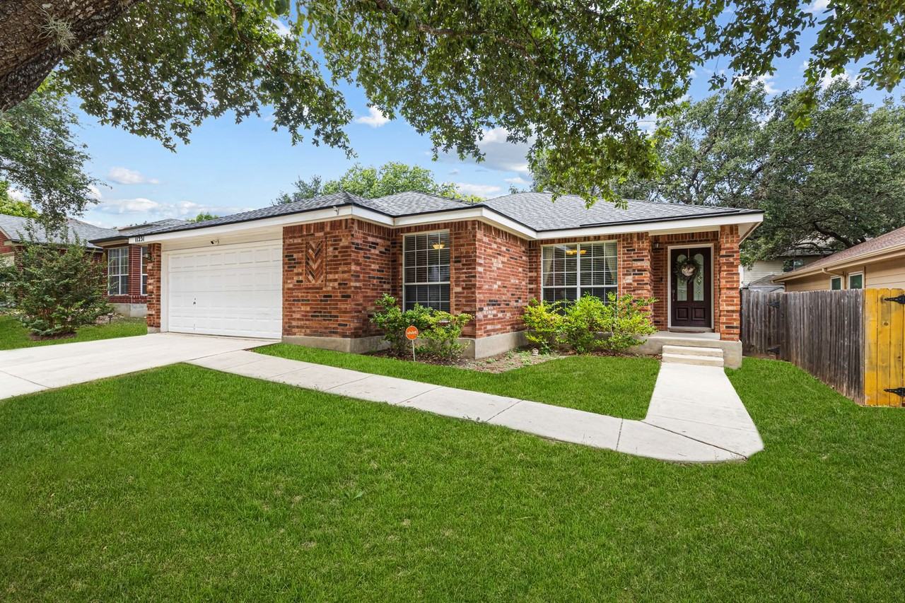 11231 Ocate - Photo 2 of 27