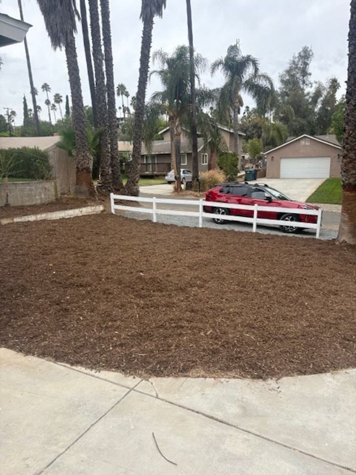 7240 Pontoosuc Ave - Photo 3 of 11