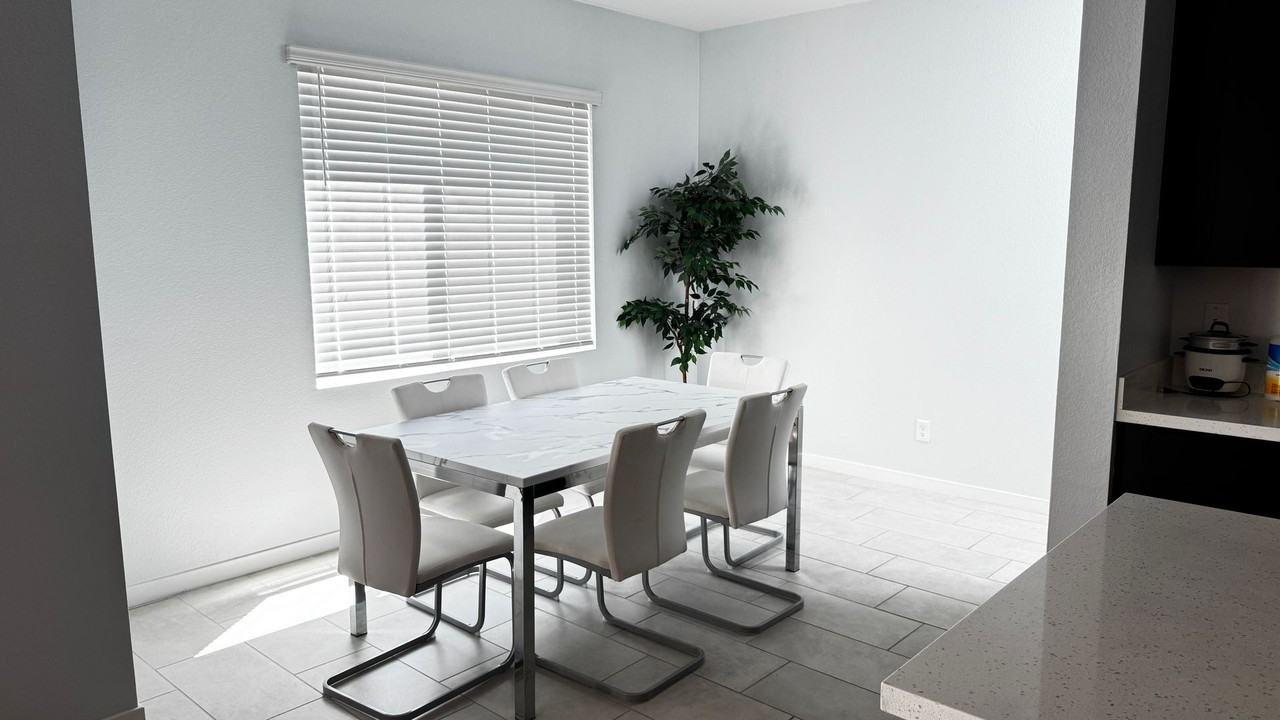 8329 Meridian Ridge Ave - Photo 2 of 23