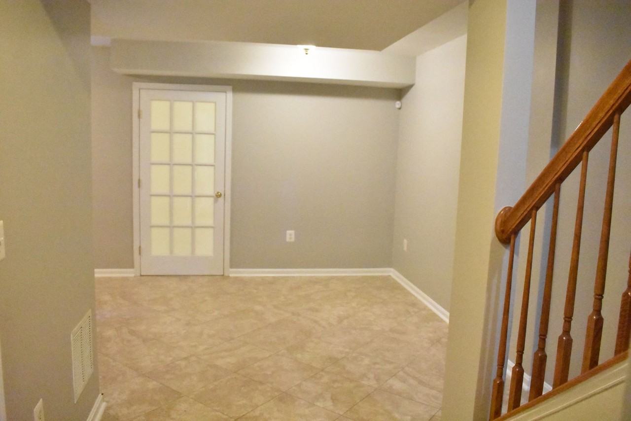 711 Galway Ln - Photo 5 of 48
