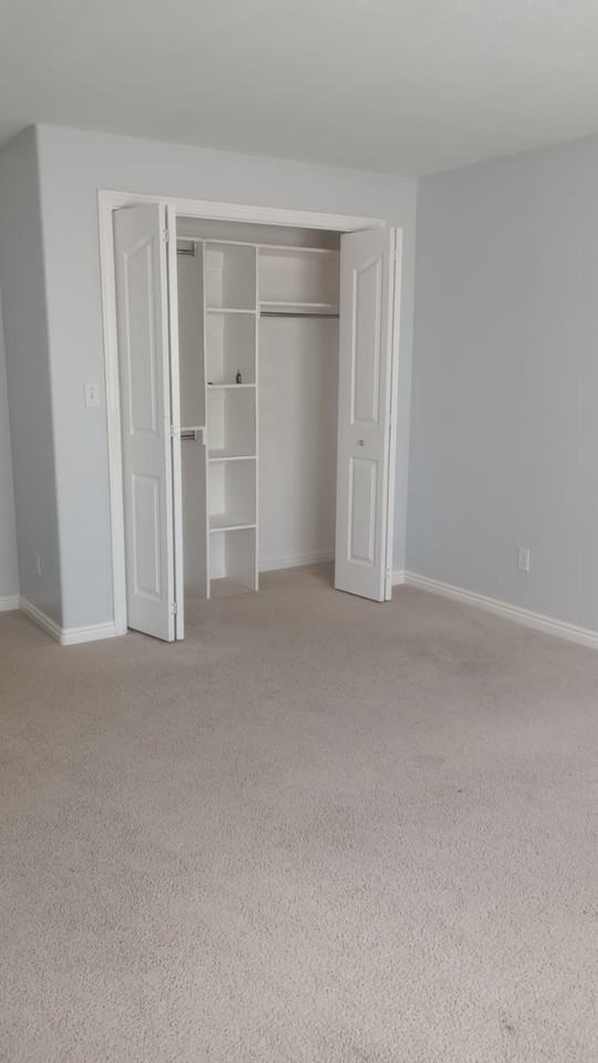 287 W 500 N #MAIN - Photo 2 of 11