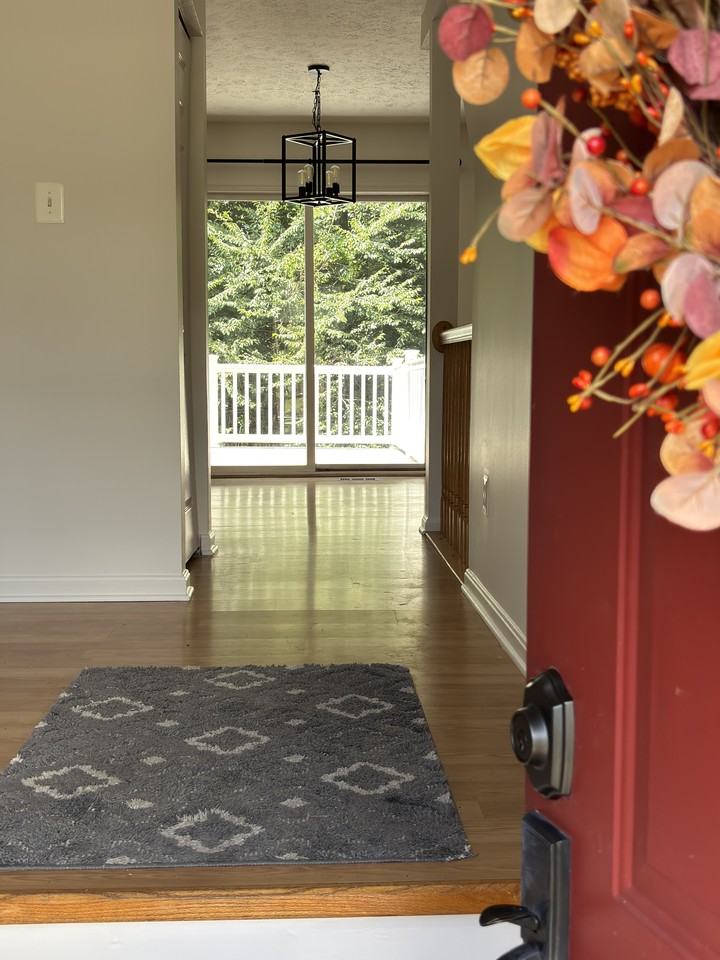 526 Harbour Ct - Photo 2 of 50