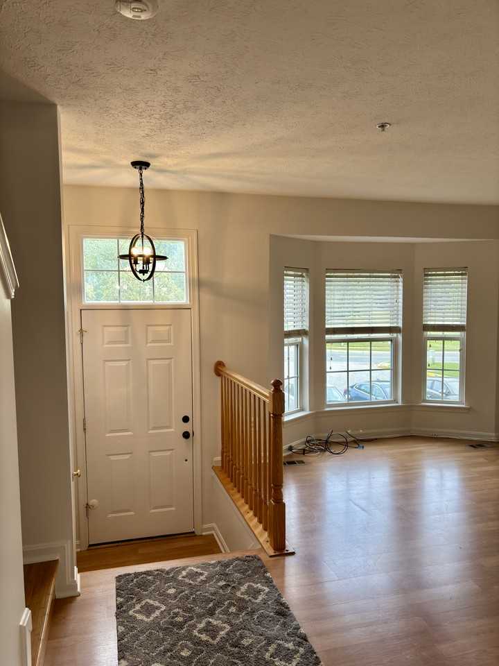 526 Harbour Ct - Photo 3 of 50