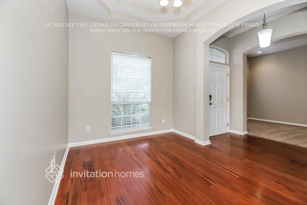 2309 Bluegill Ct - Photo 3 of 17