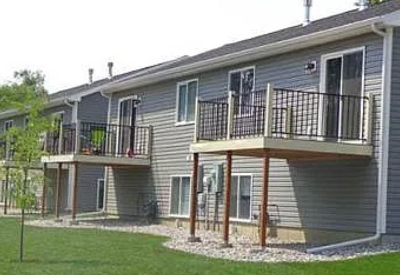 2204 10th Ave N - Photo 3 of 18