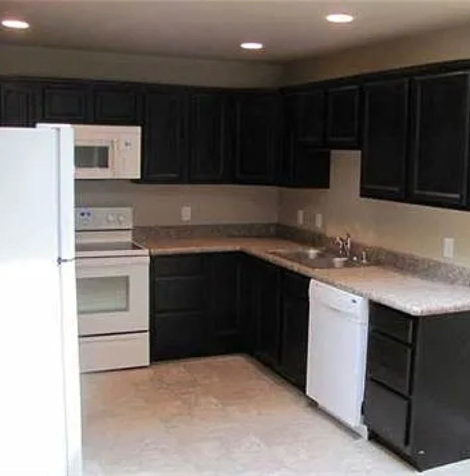 2204 10th Ave N - Photo 5 of 18