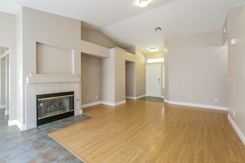 9099 Lava Bluff Ct - Photo 3 of 16