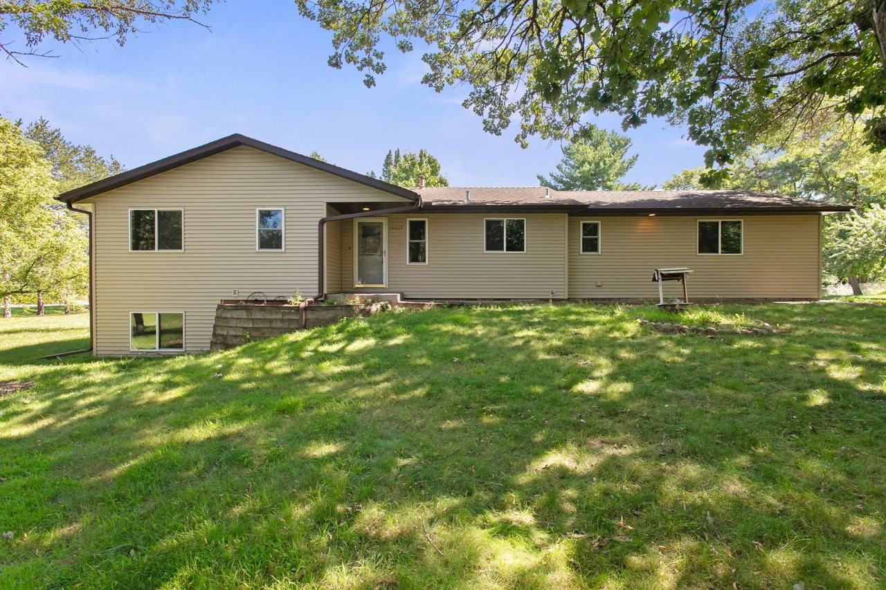 16037 Oneida St Nw - Photo 2 of 27