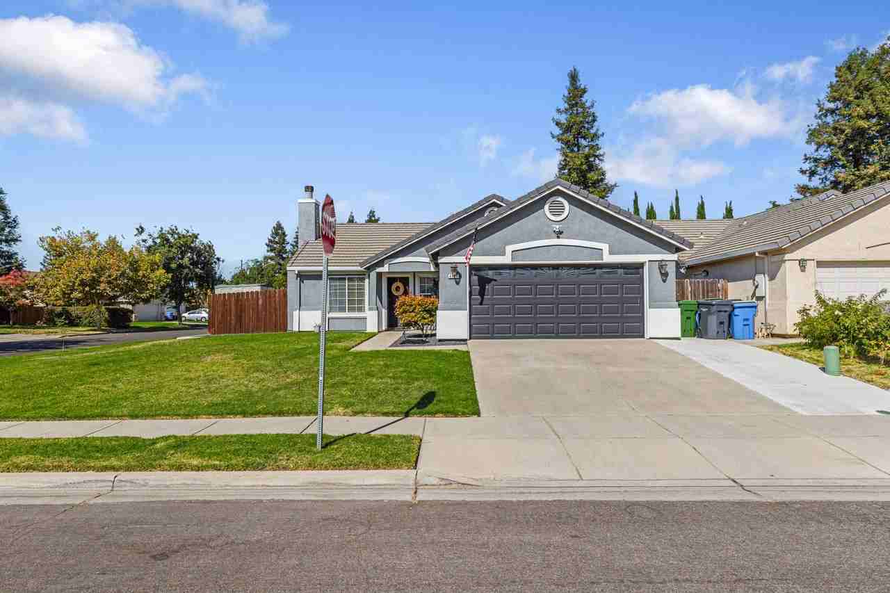 4403 Reflection Ave - Photo 3 of 26