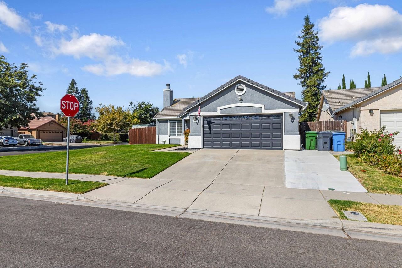 4403 Reflection Ave - Photo 4 of 26