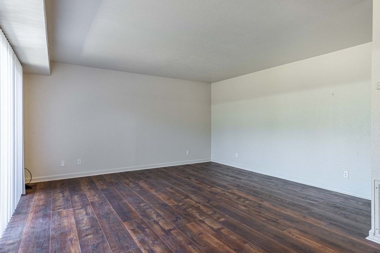 805 Tully Road #32 - Photo 7 of 30