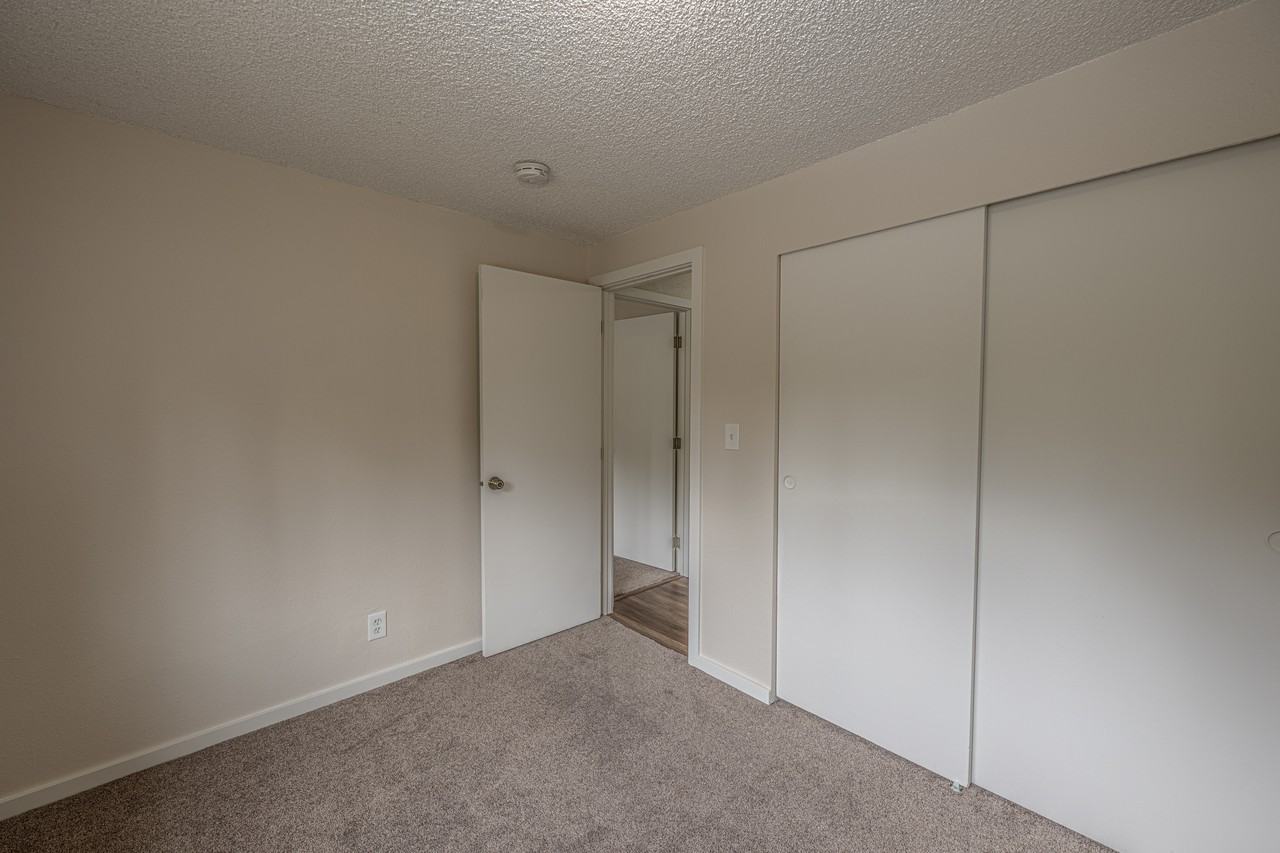 10717 Northeast 145th Place - Photo 6 of 18