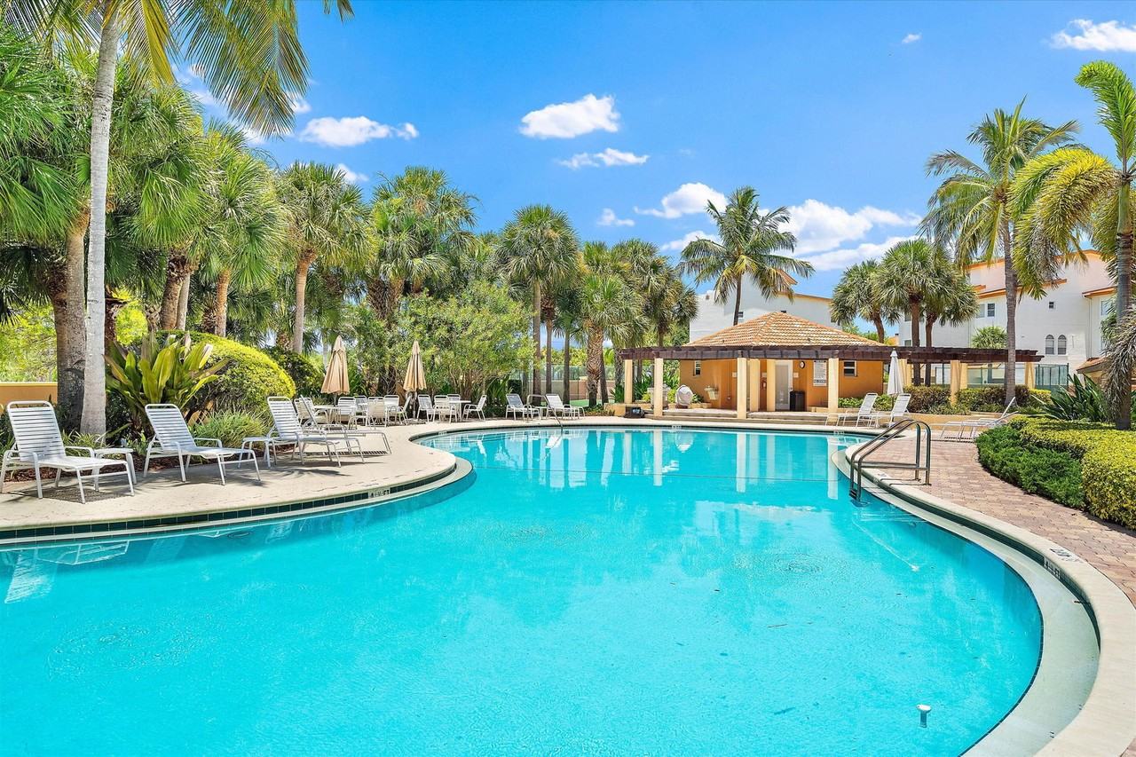 1593 Pinellas Bayway S #1 - Photo 3 of 50