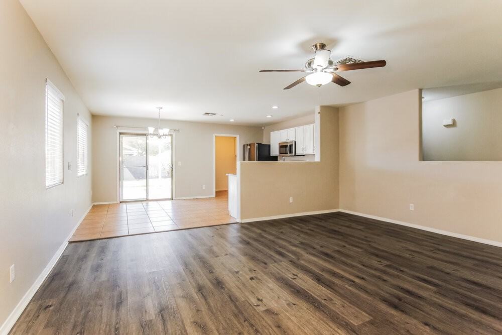 6321 W Superior Ave - Photo 3 of 16