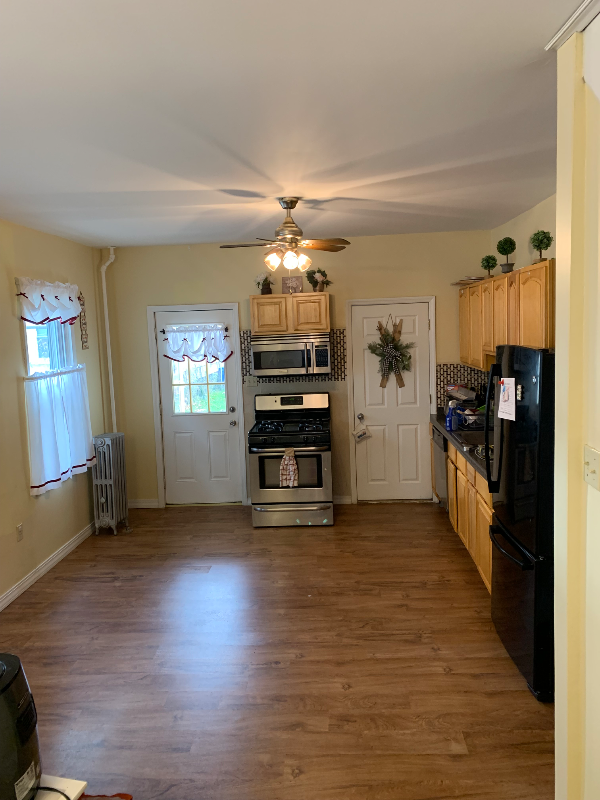 426 Kosciuszko St - Photo 3 of 20