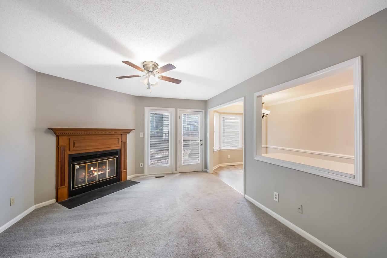 2039 Trexler Ct - Photo 2 of 16