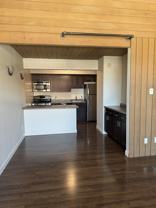 2131 N Summit Ave #303 - Photo 1 of 1
