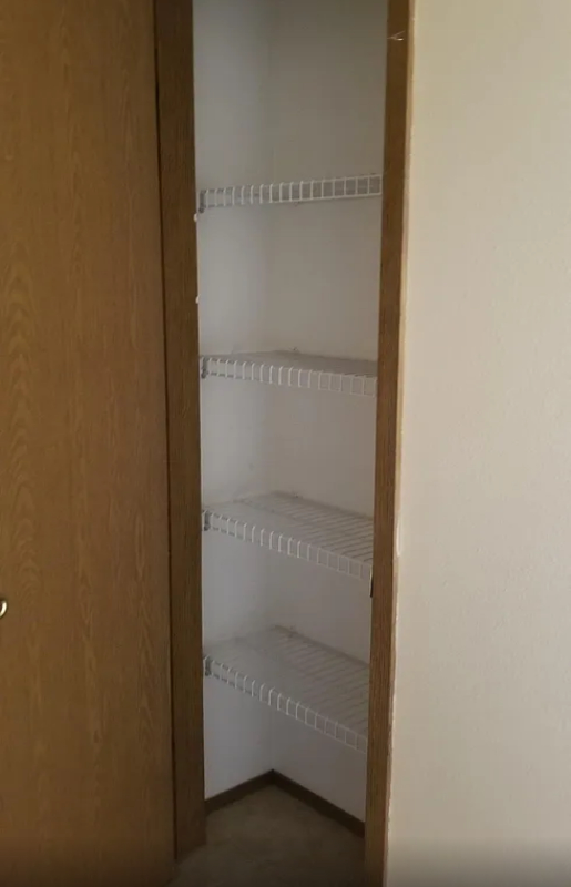 712 Avenue B #B - Photo 2 of 15