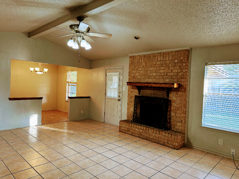 1703 Kingman Rd - Photo 2 of 9