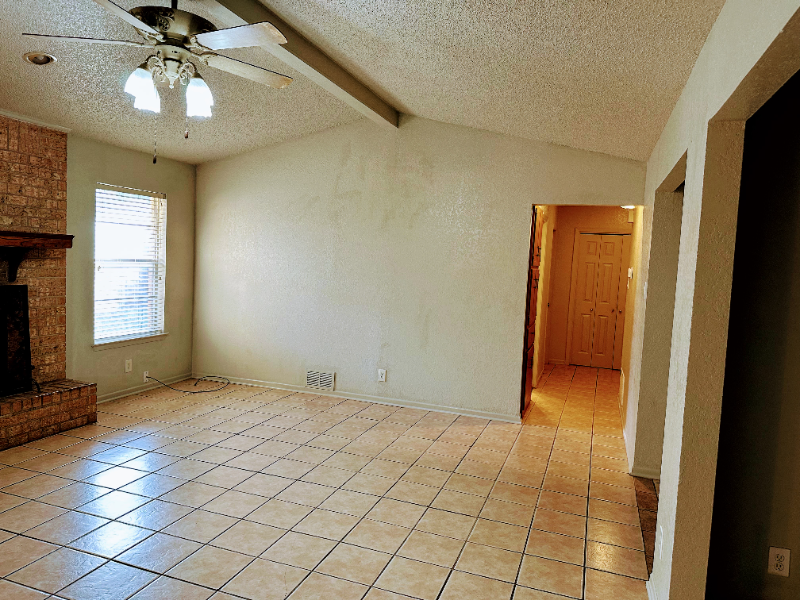 1703 Kingman Rd - Photo 4 of 9