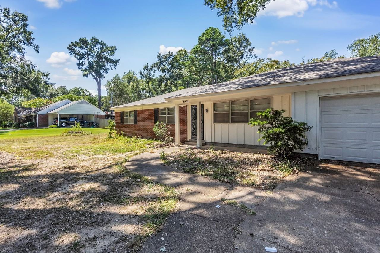 3581 Greenleaf Rd - Photo 3 of 28