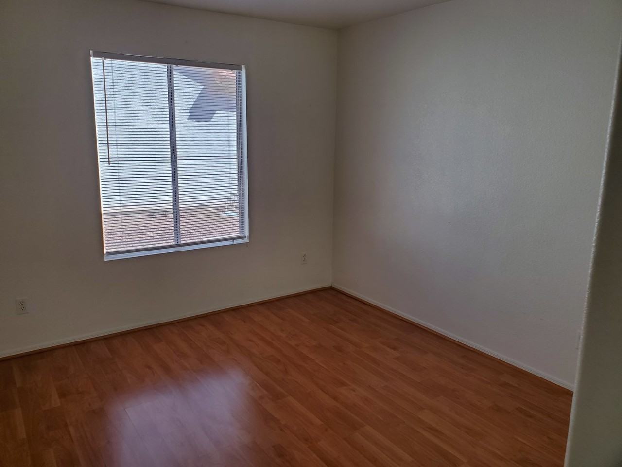 510 West Sereno Drive - Photo 4 of 19