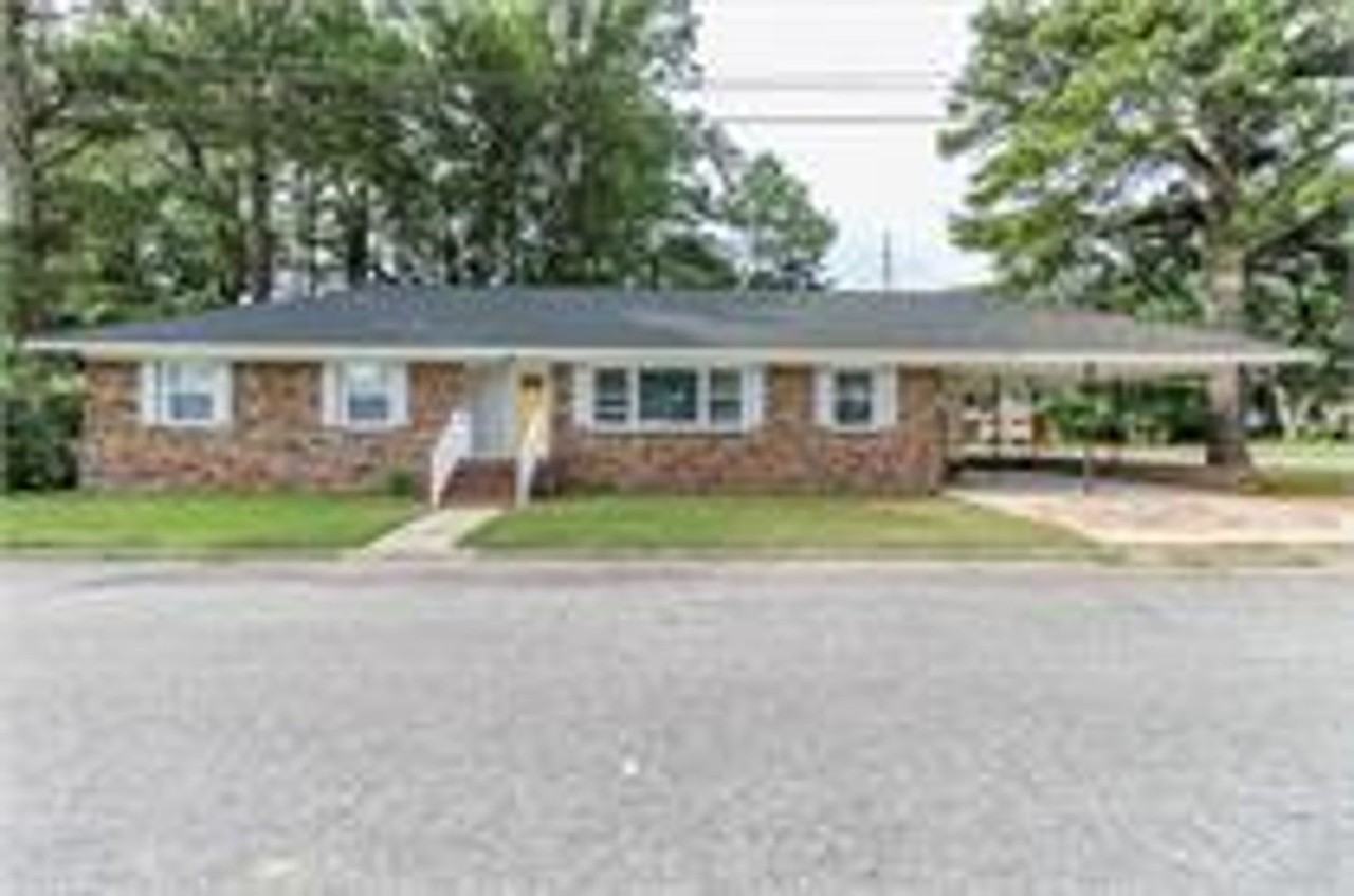 521 N Fairview Rd - Photo 2 of 14