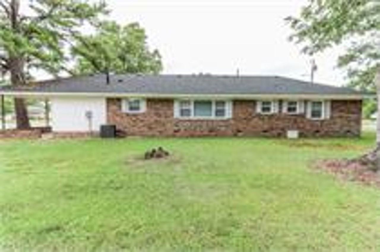 521 N Fairview Rd - Photo 3 of 14