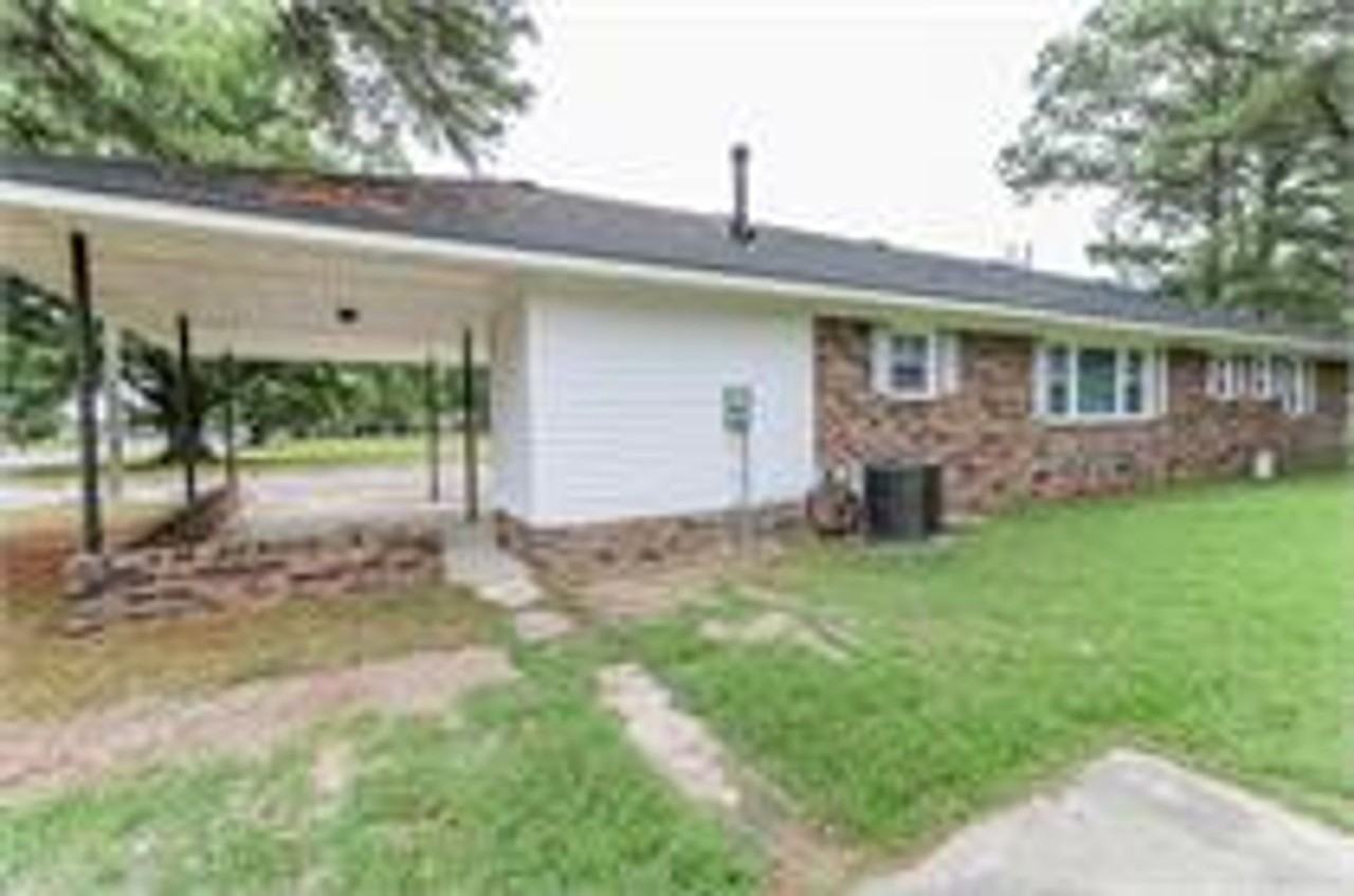 521 N Fairview Rd - Photo 4 of 14